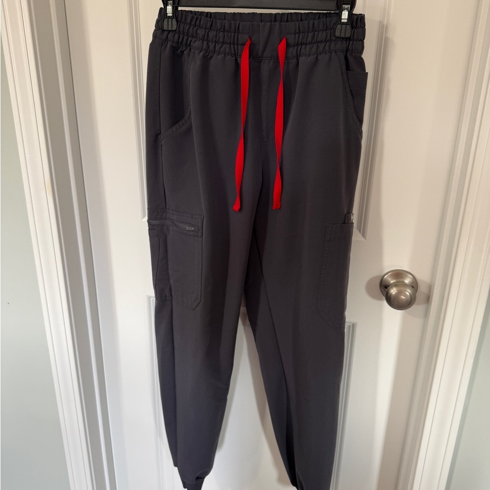 Figs Women's High Waisted Uman Relaxed Jogger Scrub Pants charcoal size small